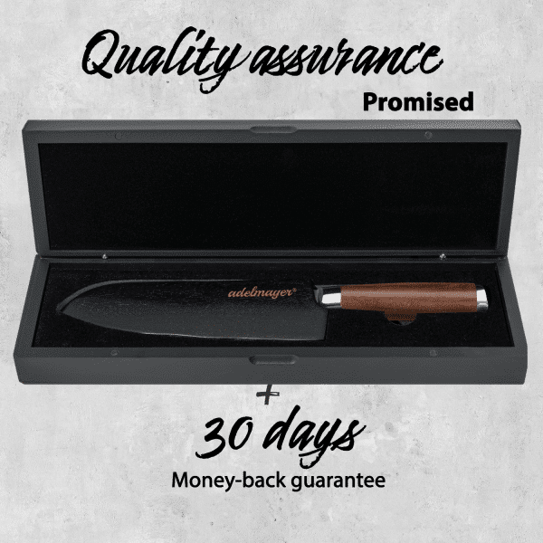 Knife with guarantee in presentation box.